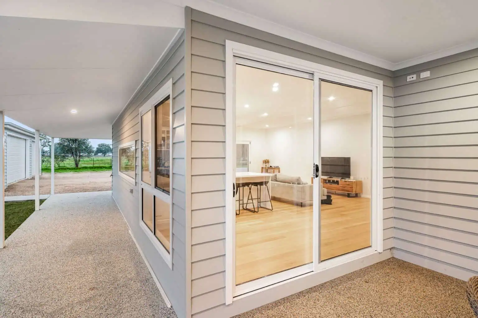 Acreage Homes